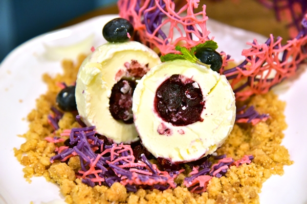 Blueberry Egg (220 THB) (4)