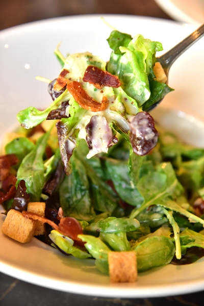 Caesar Salad (145+ THB) (2)