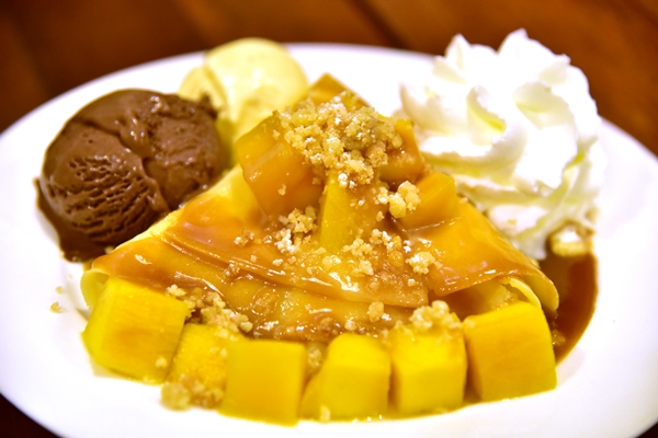 Mango Salted Caramel Crepe (185+ THB) (2)