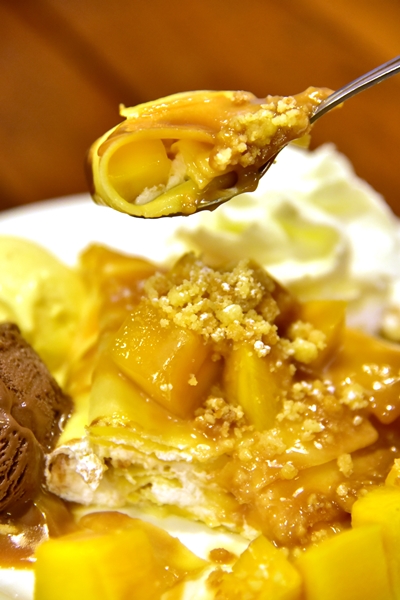 Mango Salted Caramel Crepe (185+ THB) (3)