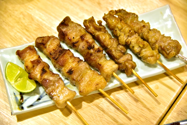 คอไก่ย่างและหมูสามชั้น