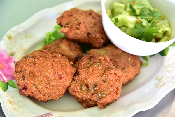 ทอดมันปลากราย (150 THB) (1)