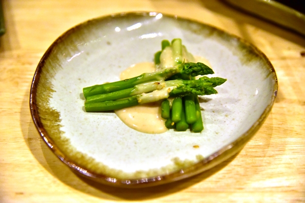 หน่อไม้ฝรั่งผัดงา