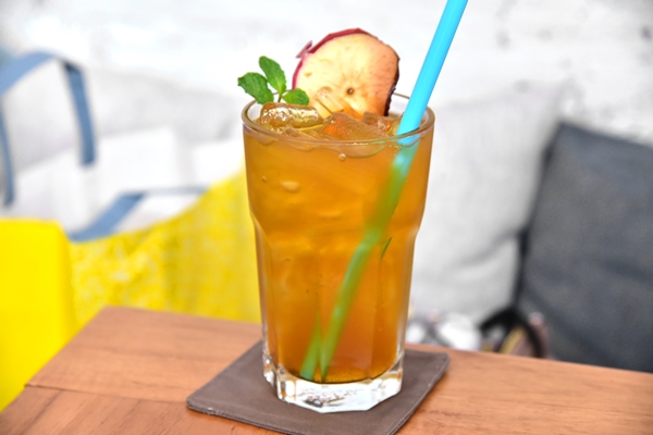 Apple Iced Tea (70+ THB)