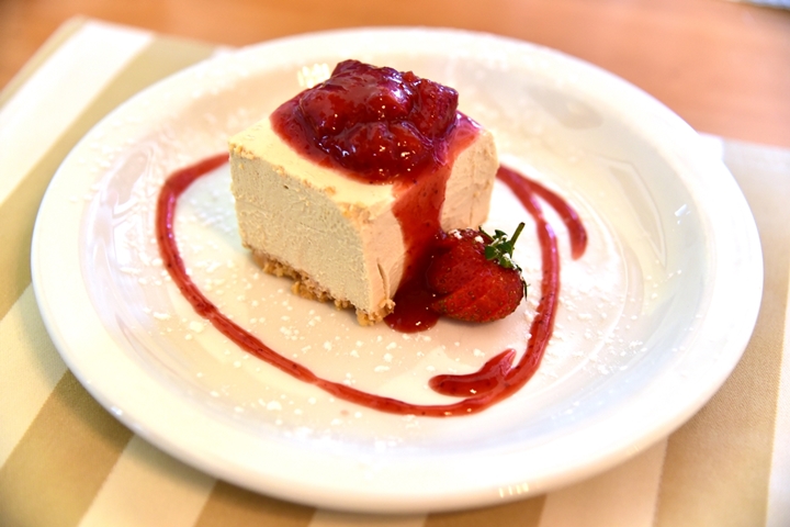 Cheesecake with Berry Compote (55 Rand)