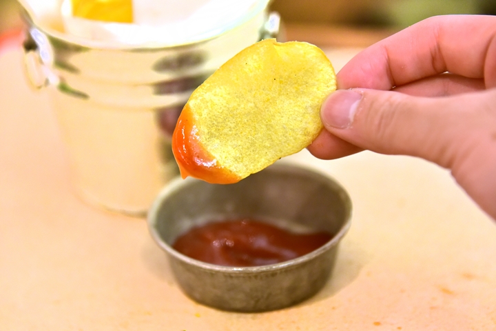 Fresh Potato Curry Chips (85+ บาท) มันฝรั่งทอดโฮมเมด (2)