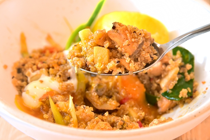 Fried Quinoa Tom Yum with Diced Salmon (285++ บาท) (3)