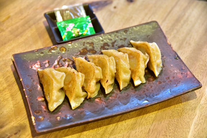 Sudachi Gyoza (179++ บาท) เนื้อน่องไก่ พริกไทย มะนาวสุดาฉิจากเมืองโทกูชิมา (1)