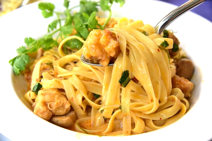 Fettuccine Tom Yum Kung (330+ บาท) (2)