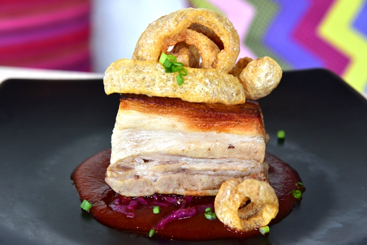 Twice Cooked Pork Belly (275++ THB) กะหล่ำปลีม่วง แคบหมู (1)