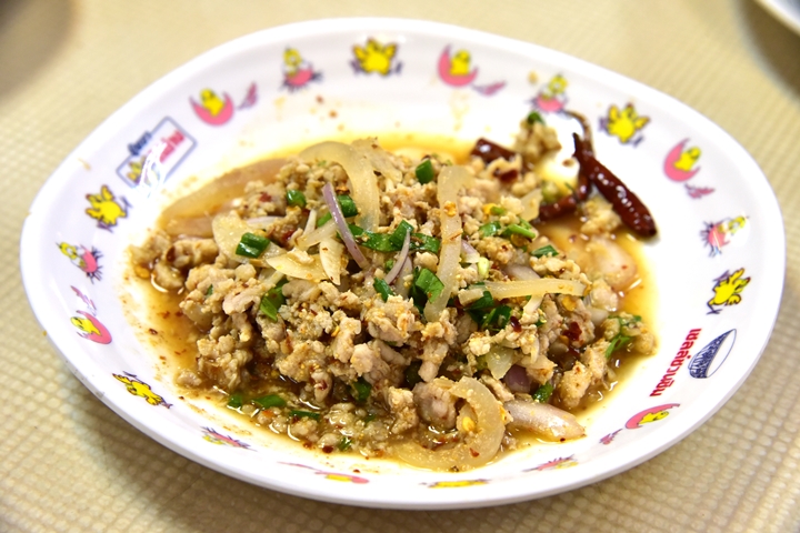 minced-pork-spicy-salad-70-thb-%e0%b8%a5%e0%b8%b2%e0%b8%9a%e0%b8%ab%e0%b8%a1%e0%b8%b9