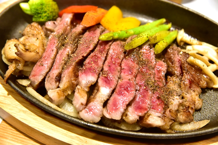 saga-gyu-steak-with-thai-spicy-sauce-1700-thb-2