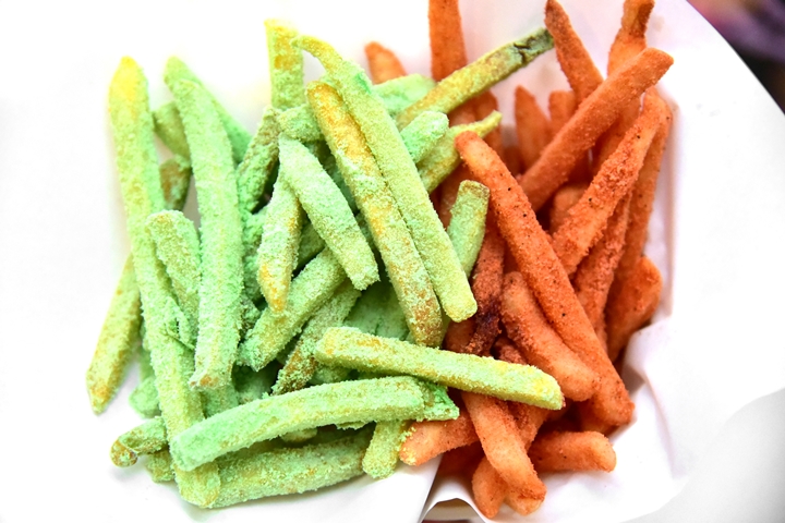 mega-fries-wasabi-chili-bbq-79-thb-3