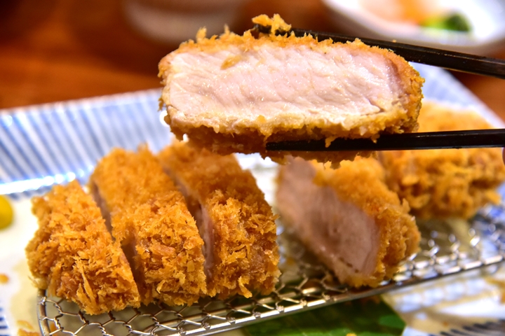 thick-slices-loin-deep-fried-set-420-thb-%e0%b8%8a%e0%b8%b8%e0%b8%94%e0%b8%ab%e0%b8%a1%e0%b8%b9%e0%b8%97%e0%b8%ad%e0%b8%94%e0%b8%97%e0%b8%87%e0%b8%84%e0%b8%b1%e0%b8%95%e0%b8%aa%e0%b8%b6%e0%b8%aa