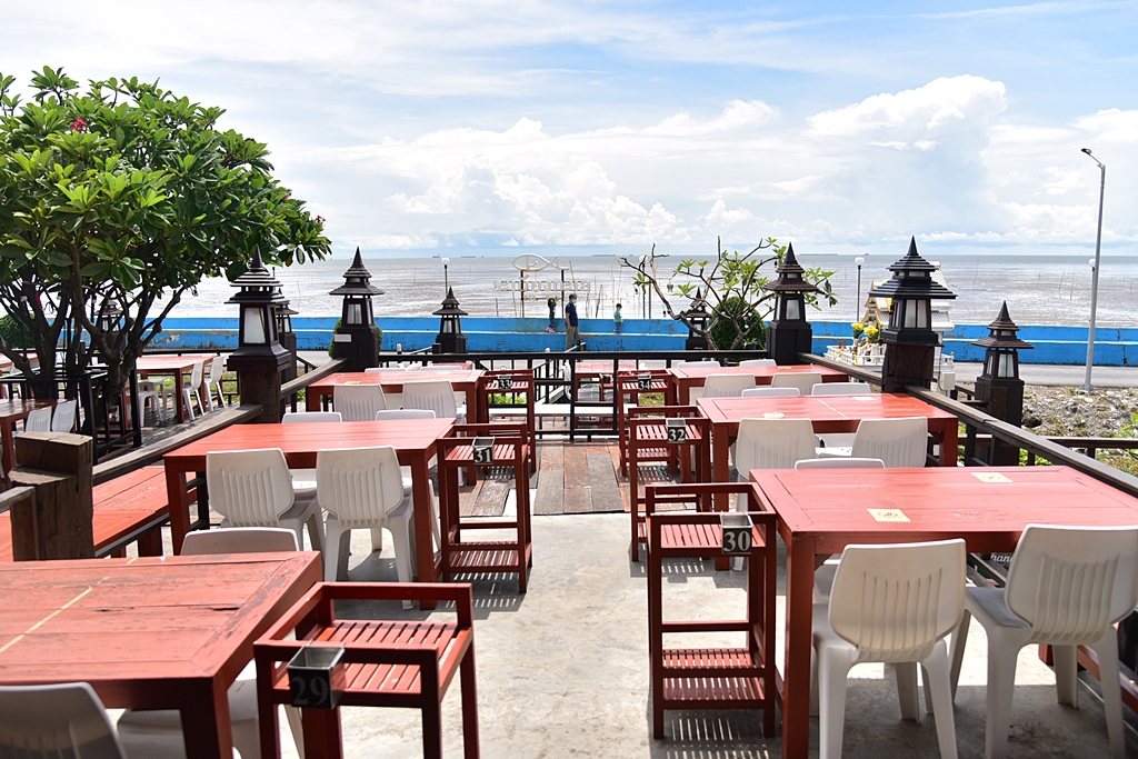 ระเบียงทะเล : ร้านอาหารทะเลริมทะเล ณ สถานตากอากาศบางปู @ สมุทรปราการ – Panasm's Blog