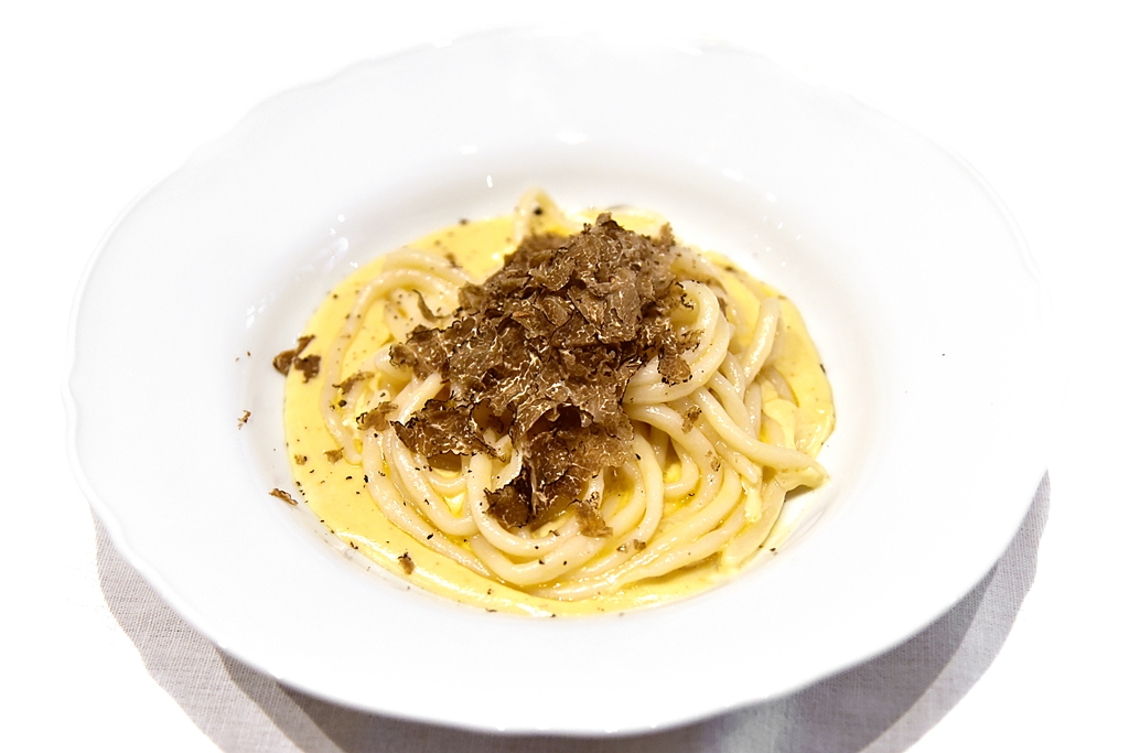 พาสต้าทรัฟเฟิลของร้าน Giglio Trattoria Fiorentina