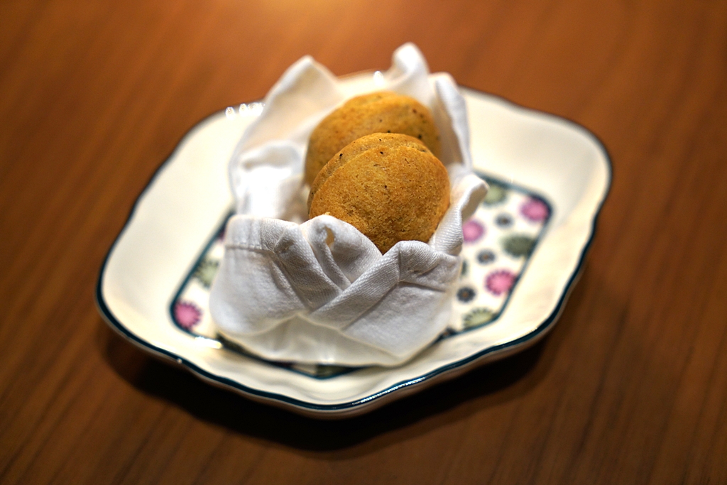 เมนูอาหารทานเล่นของ Blue by Alain Ducasse ที่ห้าง Icon Siam