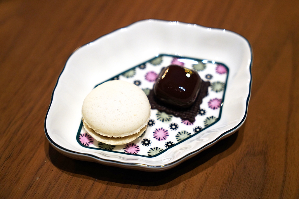 ขนมหวานของร้าน Blue by Alain Ducasse ที่ห้าง Icon Siam