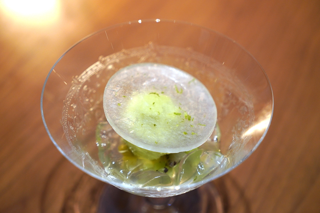 กีวีของร้าน Blue by Alain Ducasse ที่ห้าง Icon Siam