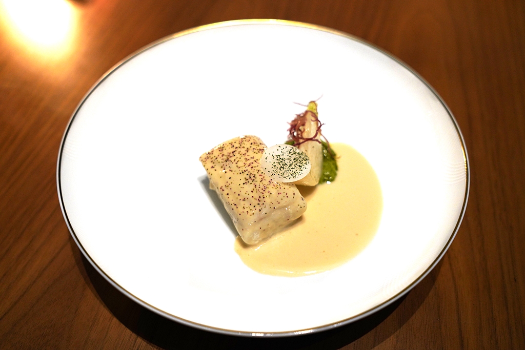 เมนูปลาของร้าน Blue by Alain Ducasse ที่ห้าง Icon Siam