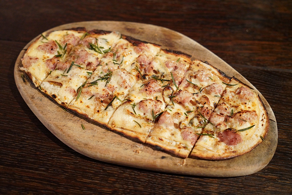 พิซซ่าของร้าน quince