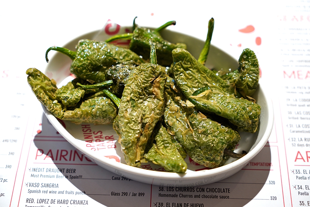 พริกย่างสเปนจากร้าน Vaso Spanish Tapas Bar