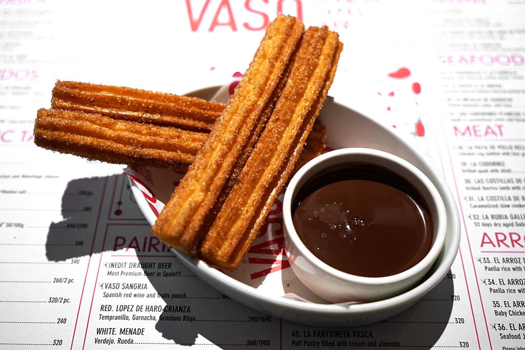 ชูโรสซอสช็อกโกแลตของร้าน Vaso Spanish Tapas Bar